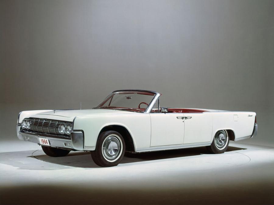  Lincoln Continental Convertible 1964 года  (фото 3 из 9)